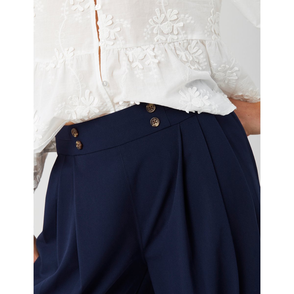 Pantalon fluide à pinces bleu foncé, BZB