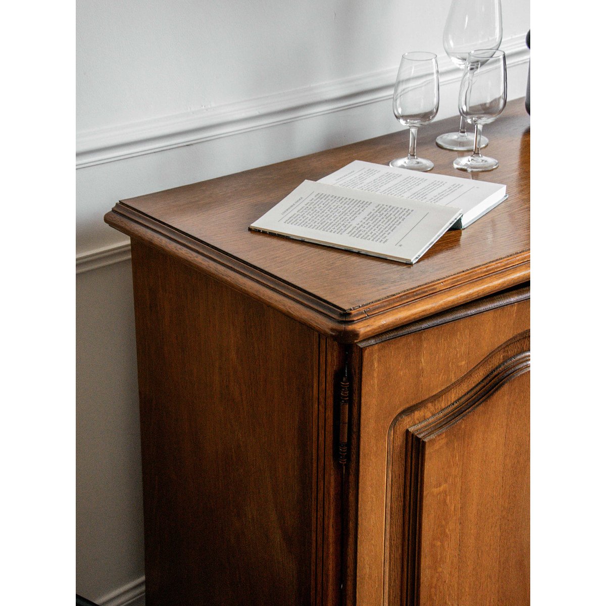 Buffet en bois Gilbert N°229 - Bon état bois, DEBONGOUT