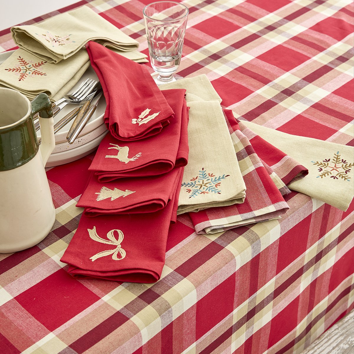 Lot de 4 serviettes de table REVEILLON rouge, SYLVIE THIRIEZ