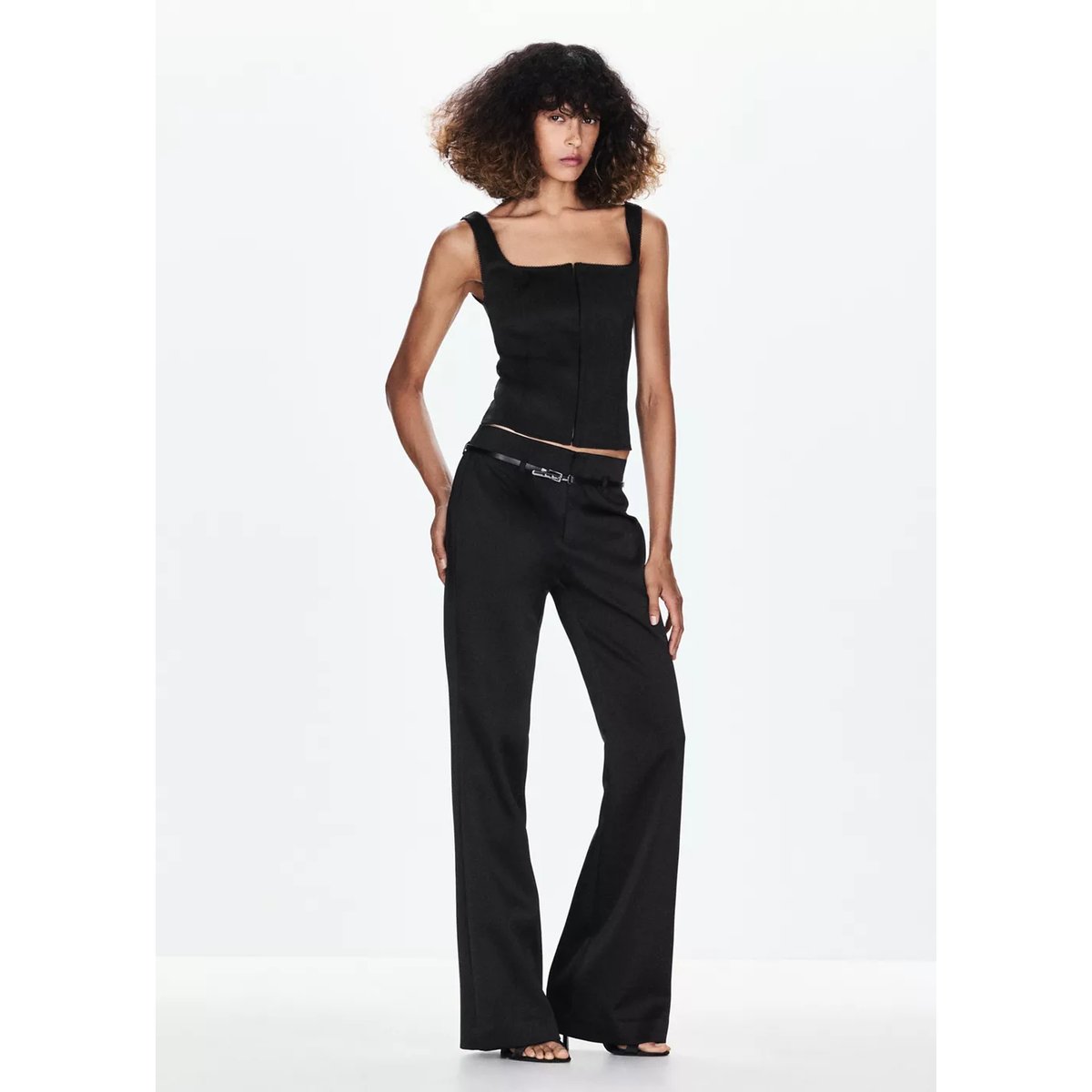 Top style corset à bretelles noir, MANGO