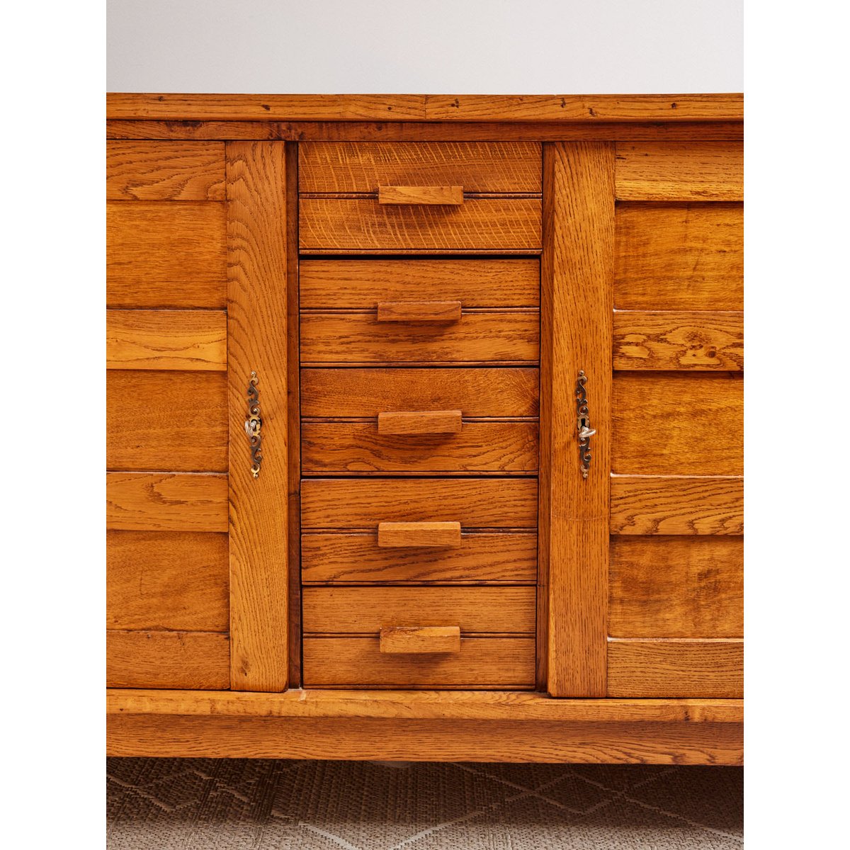 Buffet en bois massif Gilbert N°1457 - Bon état bois clair, DEBONGOUT