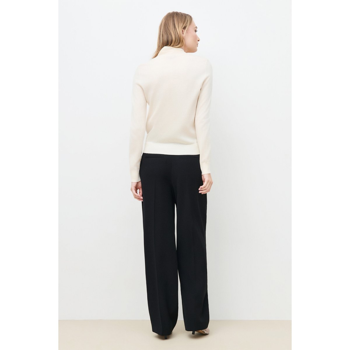 Pull droit col lavallière MYRIAM ecru, CAROLL