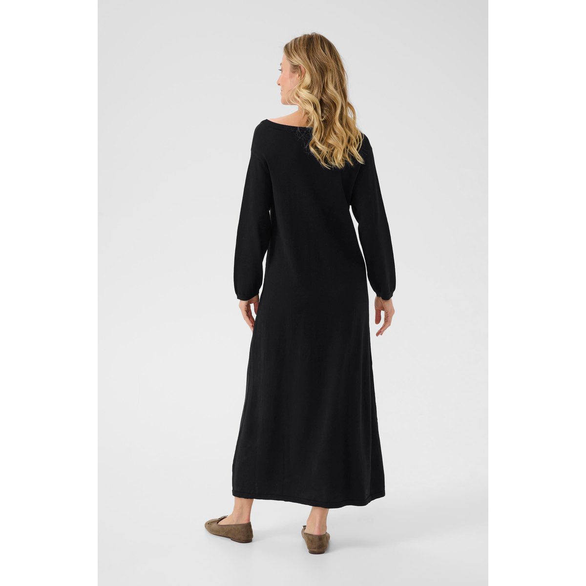 Robe noir pitch black, CREAM