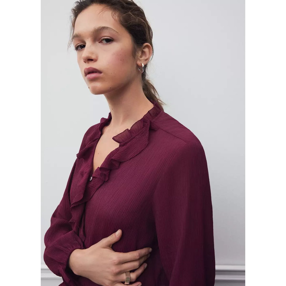 Chemise en mousseline texturée à volants mûre, MANGO TEEN
