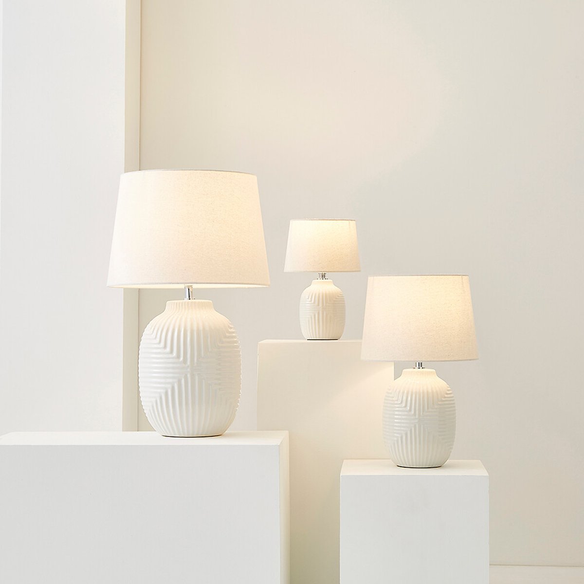 Harris Small Geometric Gloss Table Lamp with Tapered Shade white, SO'HOME