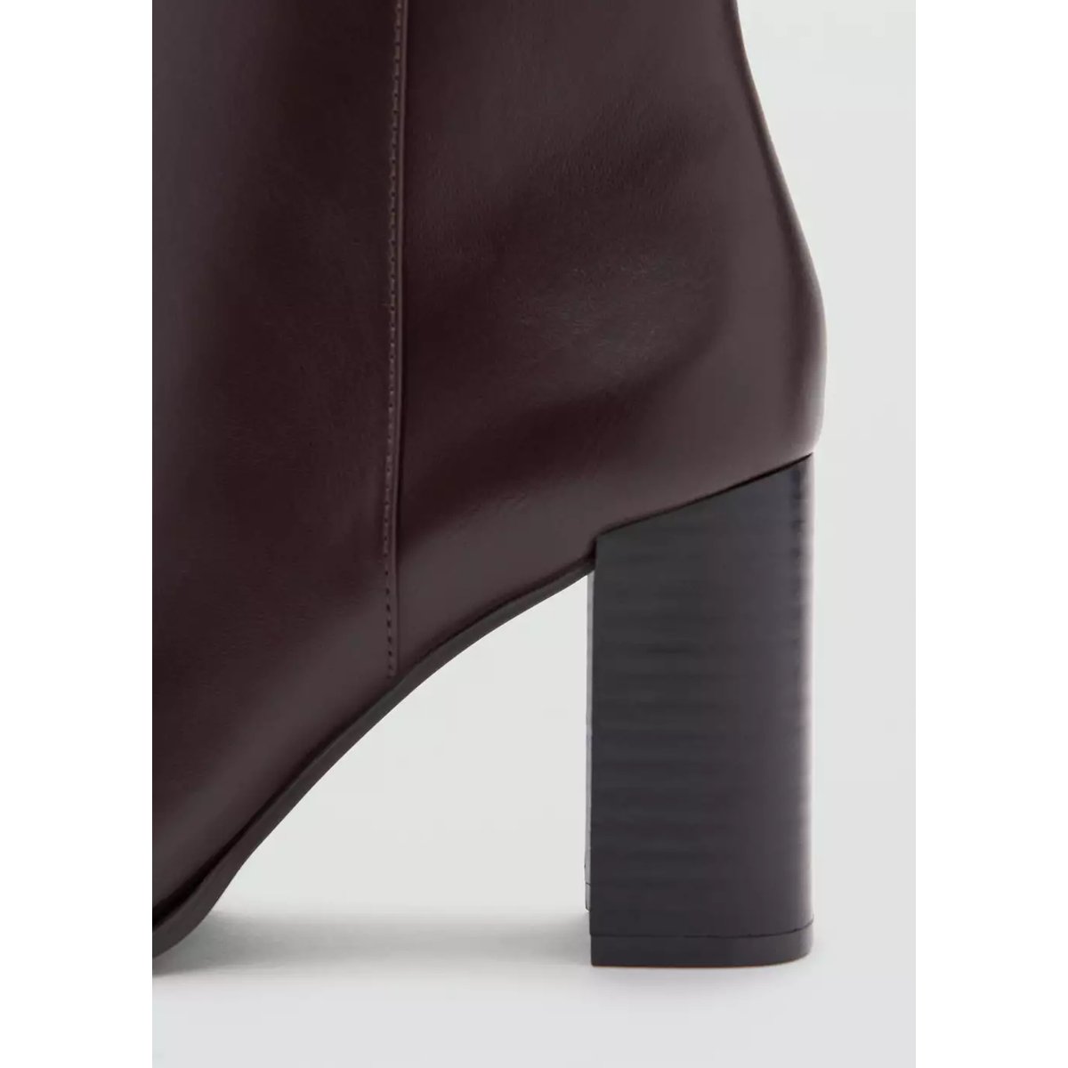Bottines pointues talon bloc chocolat, MANGO