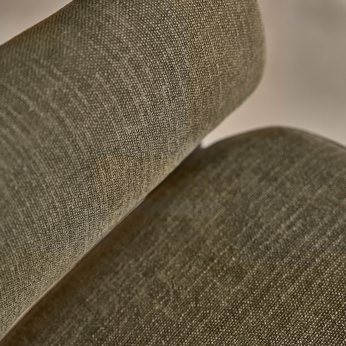 Fauteuil en bois massif et tissu HENRI kaki, BERAH GETAH