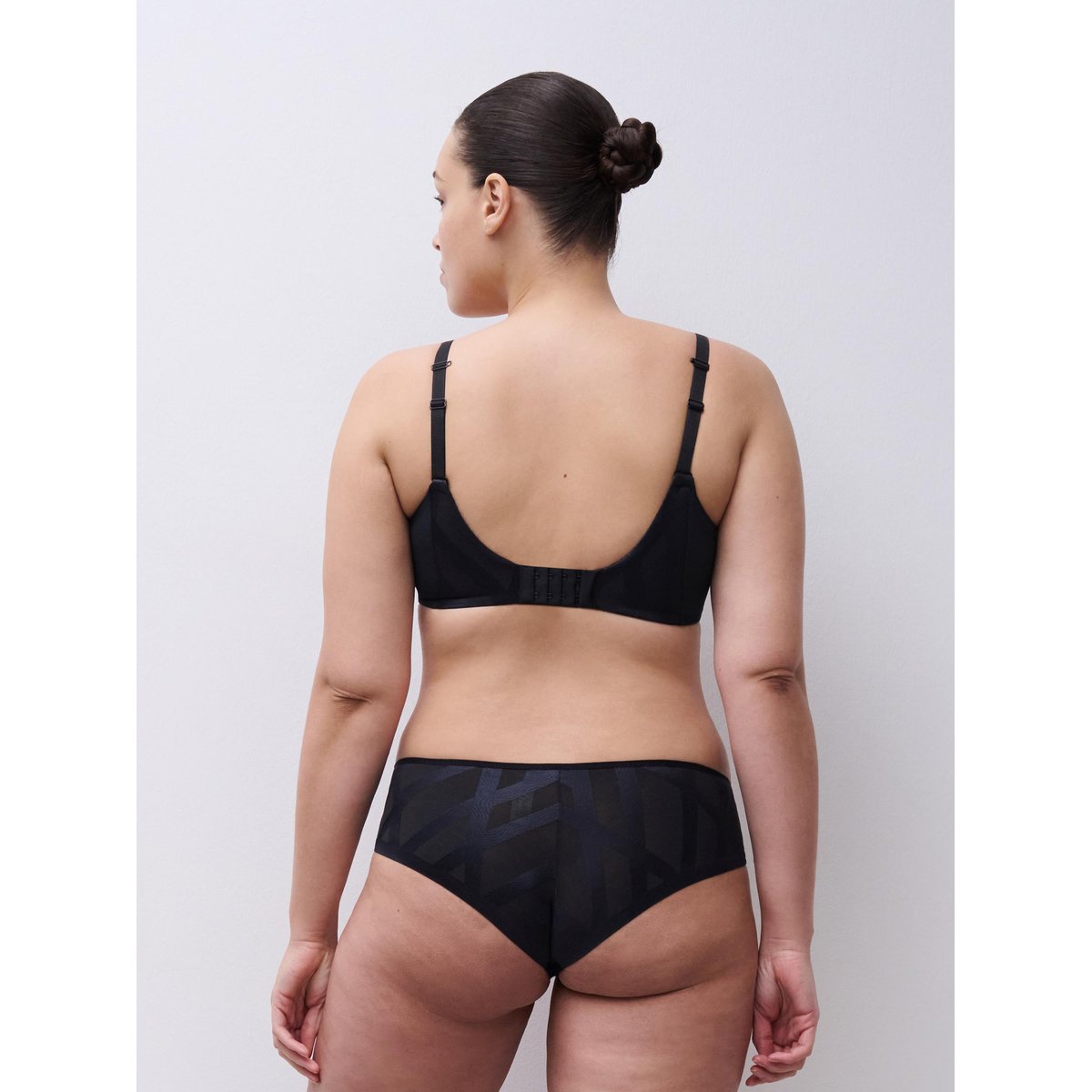 Soutien-gorge moulé emboîtant GLAZE noir, CHANTELLE
