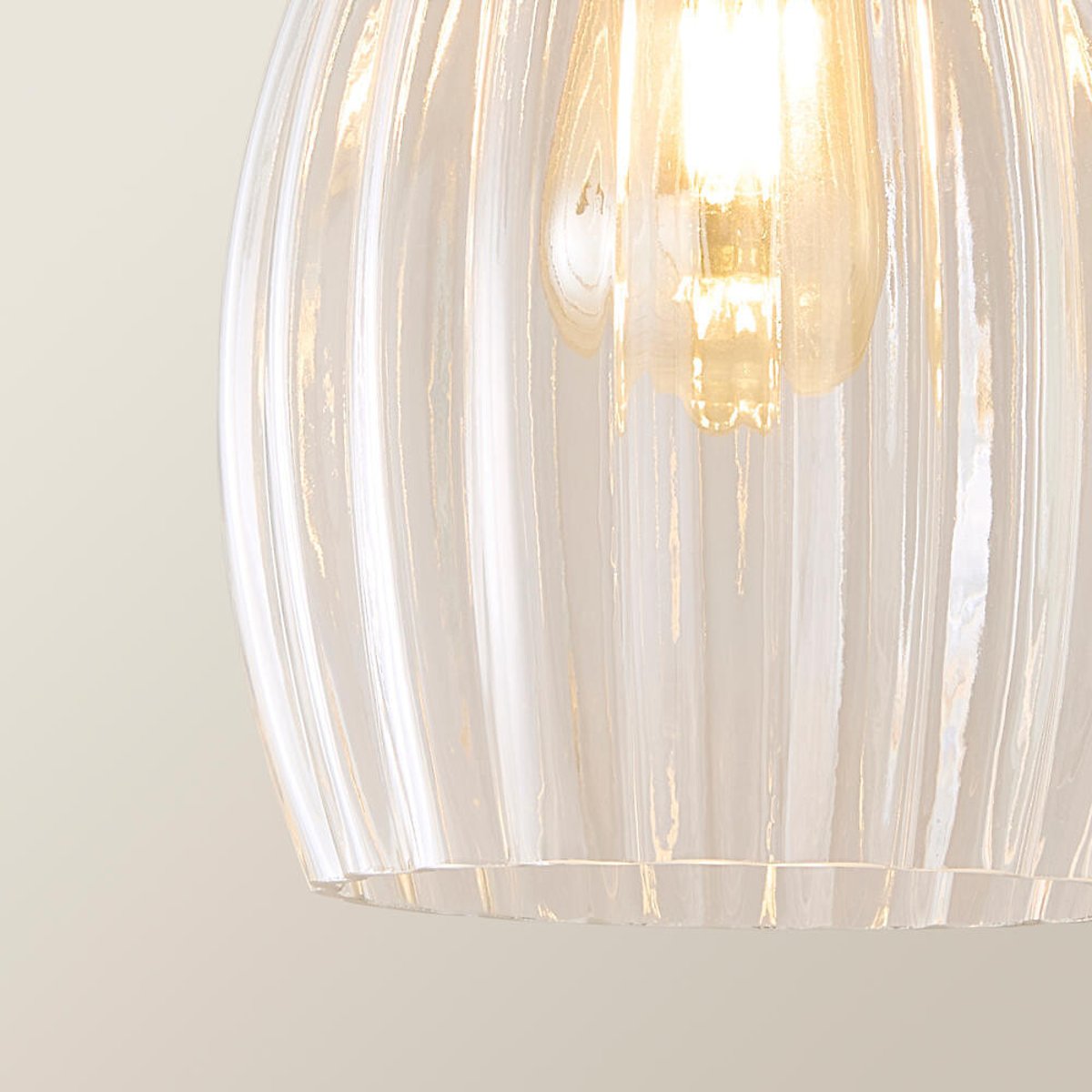 Chelsea 3-Light Ribbed Glass Diner Bar Pendant Light with Filament Bulbs brushed brass, ÉDITÉ
