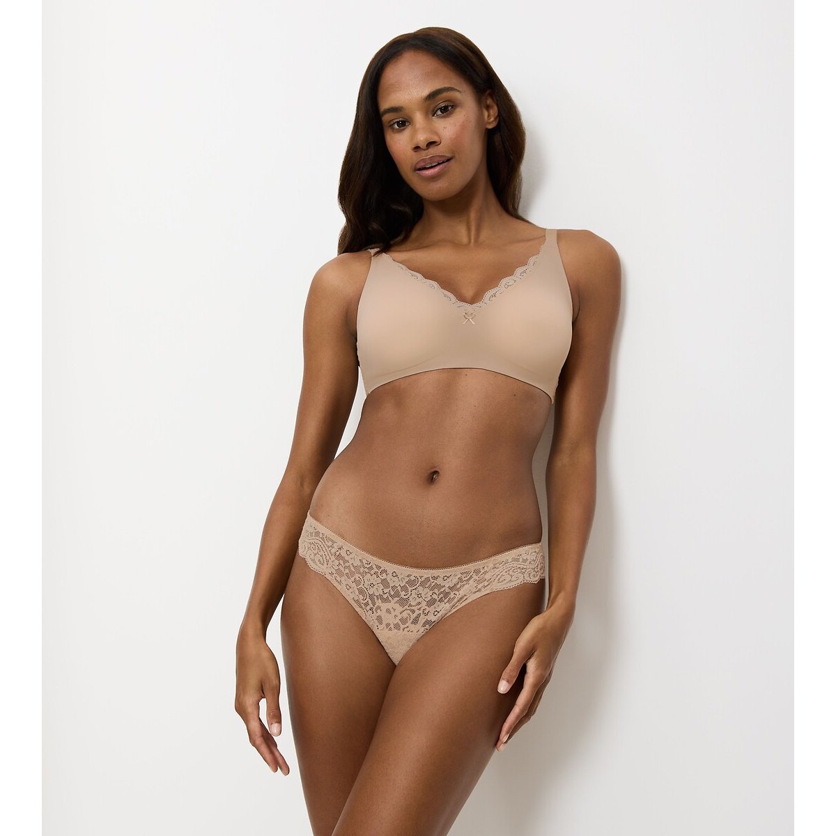 Reggiseno minimizer senza ferretti Amourette beige, TRIUMPH