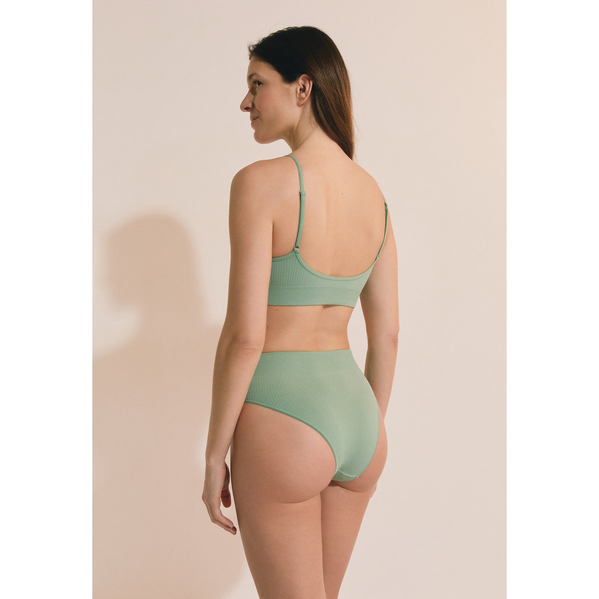 Soutien-gorge brassière col V LOUISON vert, ETAM