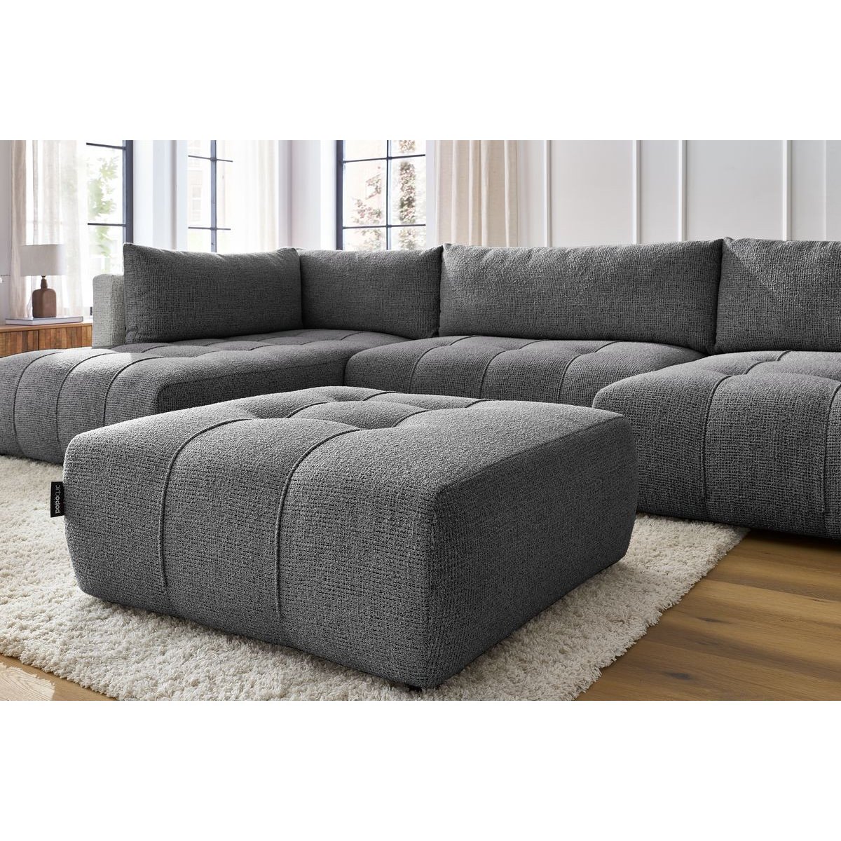 Canapé panoramique convertible 6 places en tissu chiné avec pouf, ARSENE gris foncé, BOBOCHIC