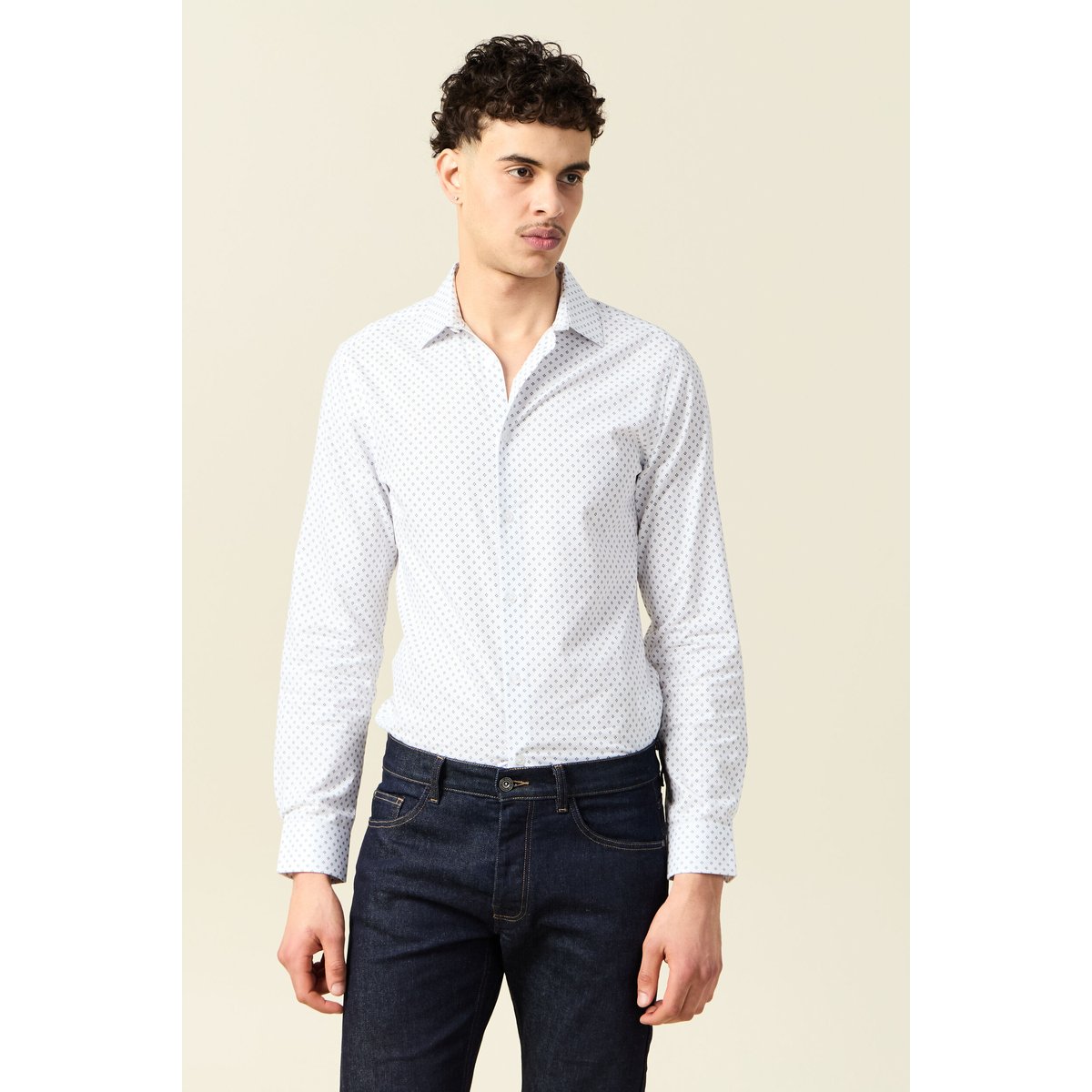 Chemise cintrée en coton manches longues blanc casse, BONOBO