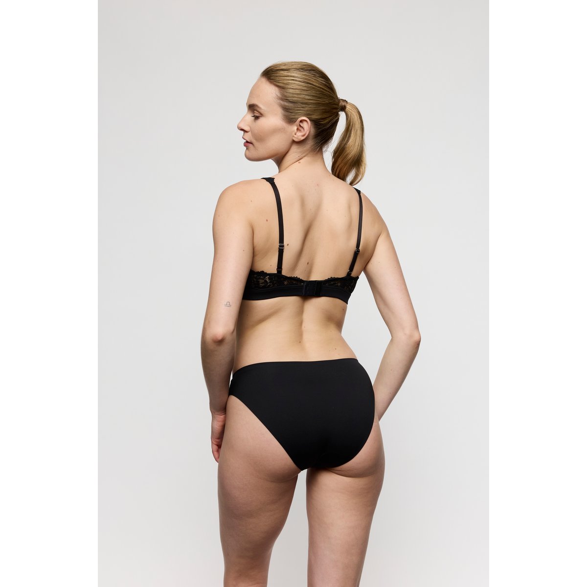Slip brésilien SOFT STUDIO noir, MARIE JO
