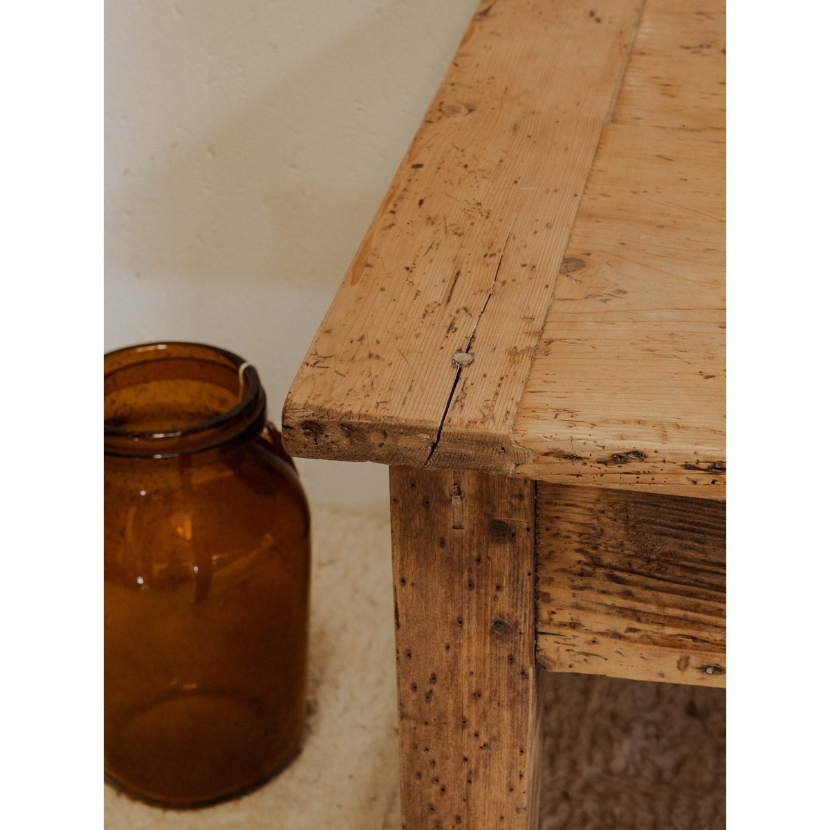 Table basse en bois Léonie N°900 - Bon état bois clair, DEBONGOUT