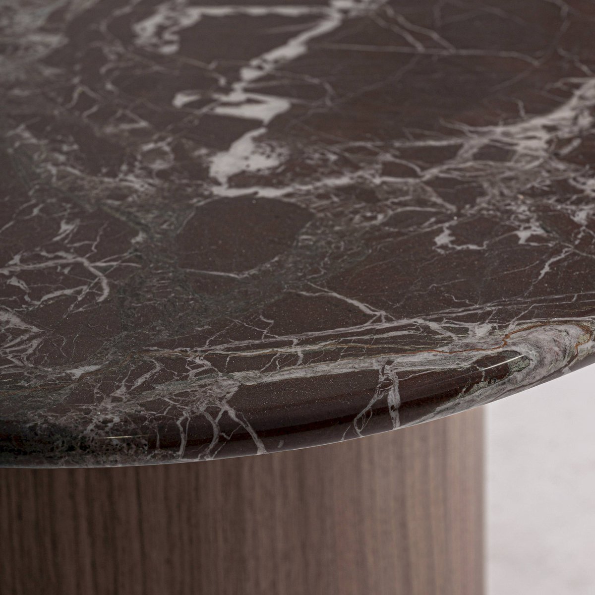 Table basse contemporaine en marbre rouge foncé et noyer brun, RECOLLECTION