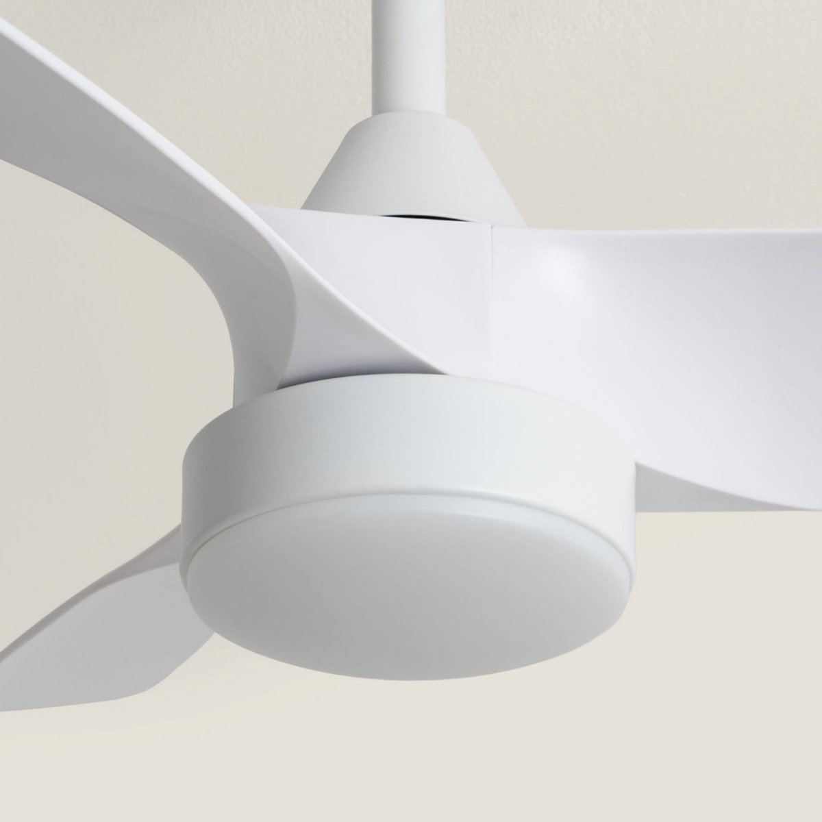 Ventilateur de plafond silencieux avec éclairage LED intégré- EROL couleur unique, DRAWER