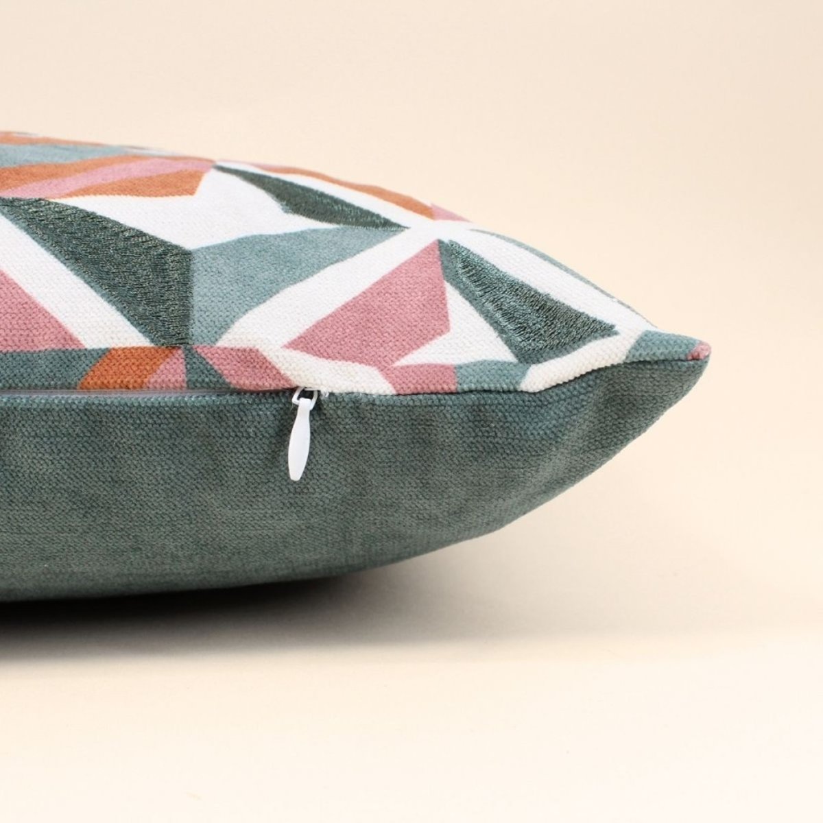 Coussin en velours 30x50cm terracotta, ORNAMI