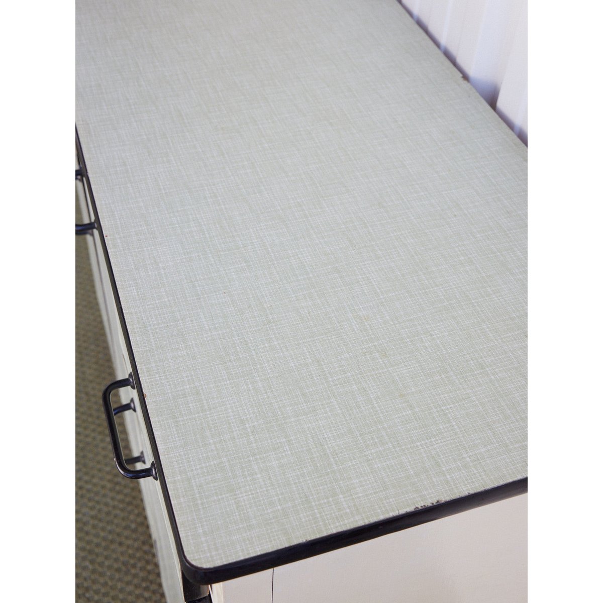 Buffet en formica vert Gilbert N°1900 - Bon état bois clair, DEBONGOUT