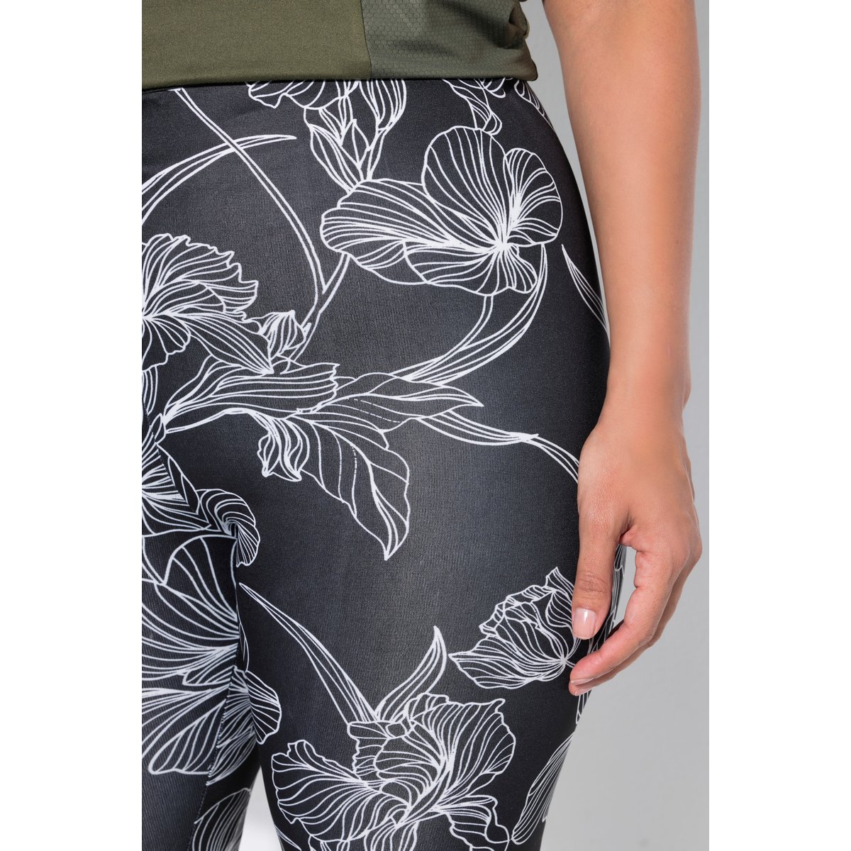 Legging imprimé floral noir, ULLA POPKEN