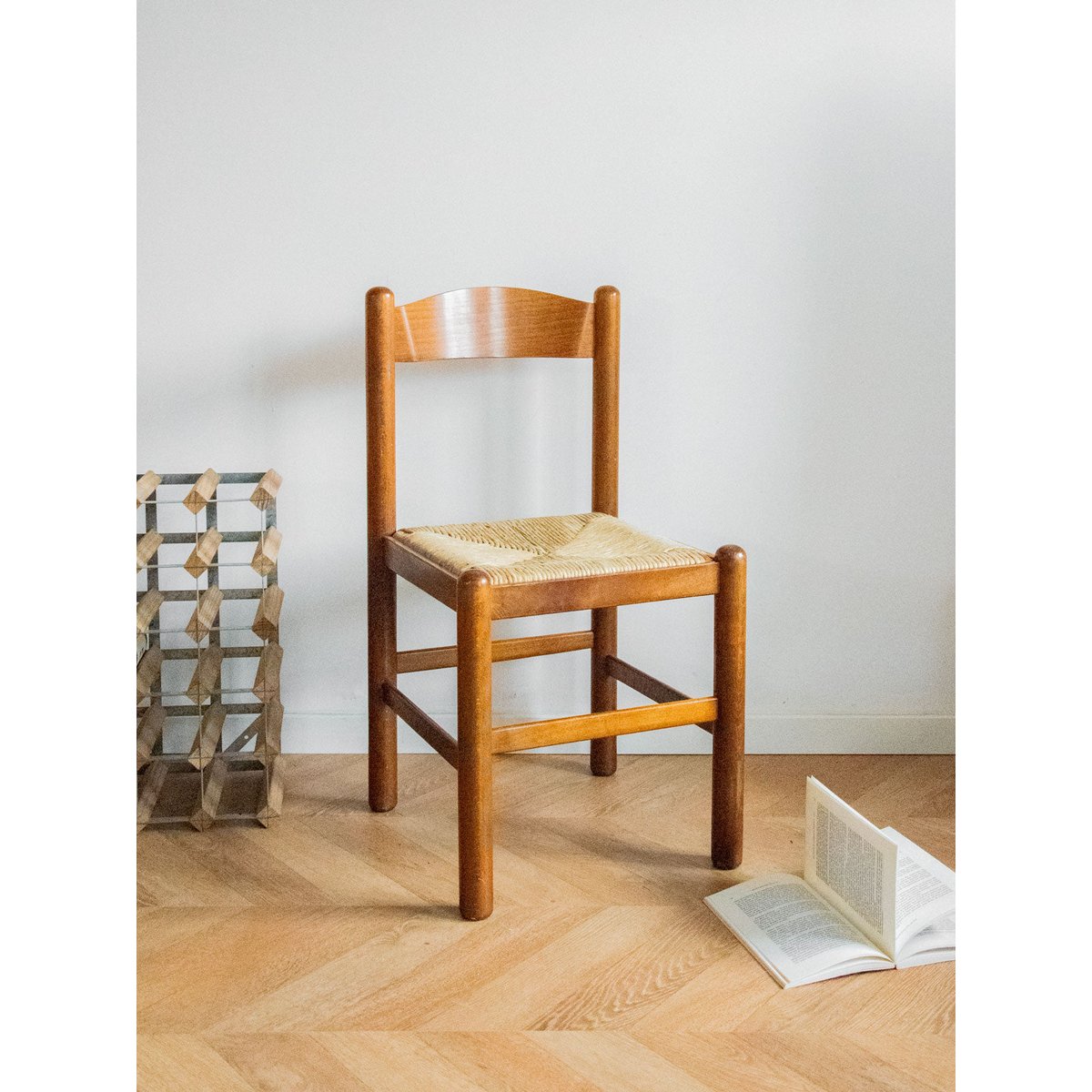 Paire de chaises en bois et corde Claude N°964 - Bon état bois foncé, DEBONGOUT