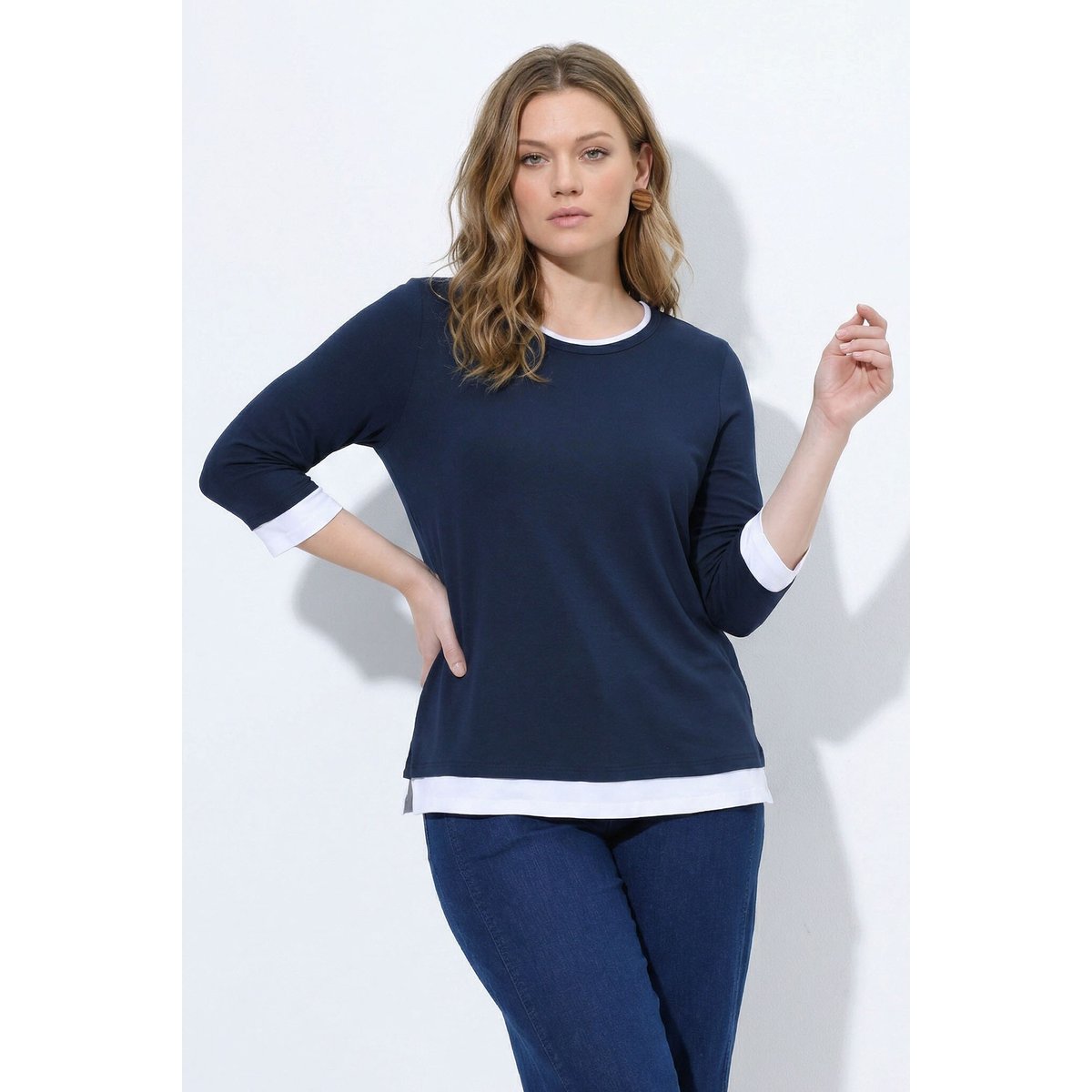 T-shirt en coton bio, bordures contrastantes marine, ULLA POPKEN