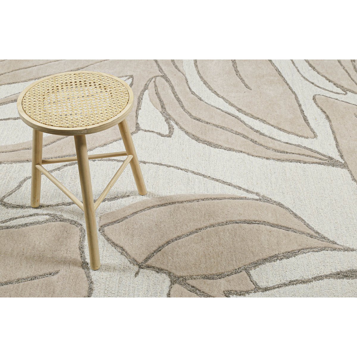 Tapis floral tufté main en laine , Tunia beige/crème chiné, WECON HOME
