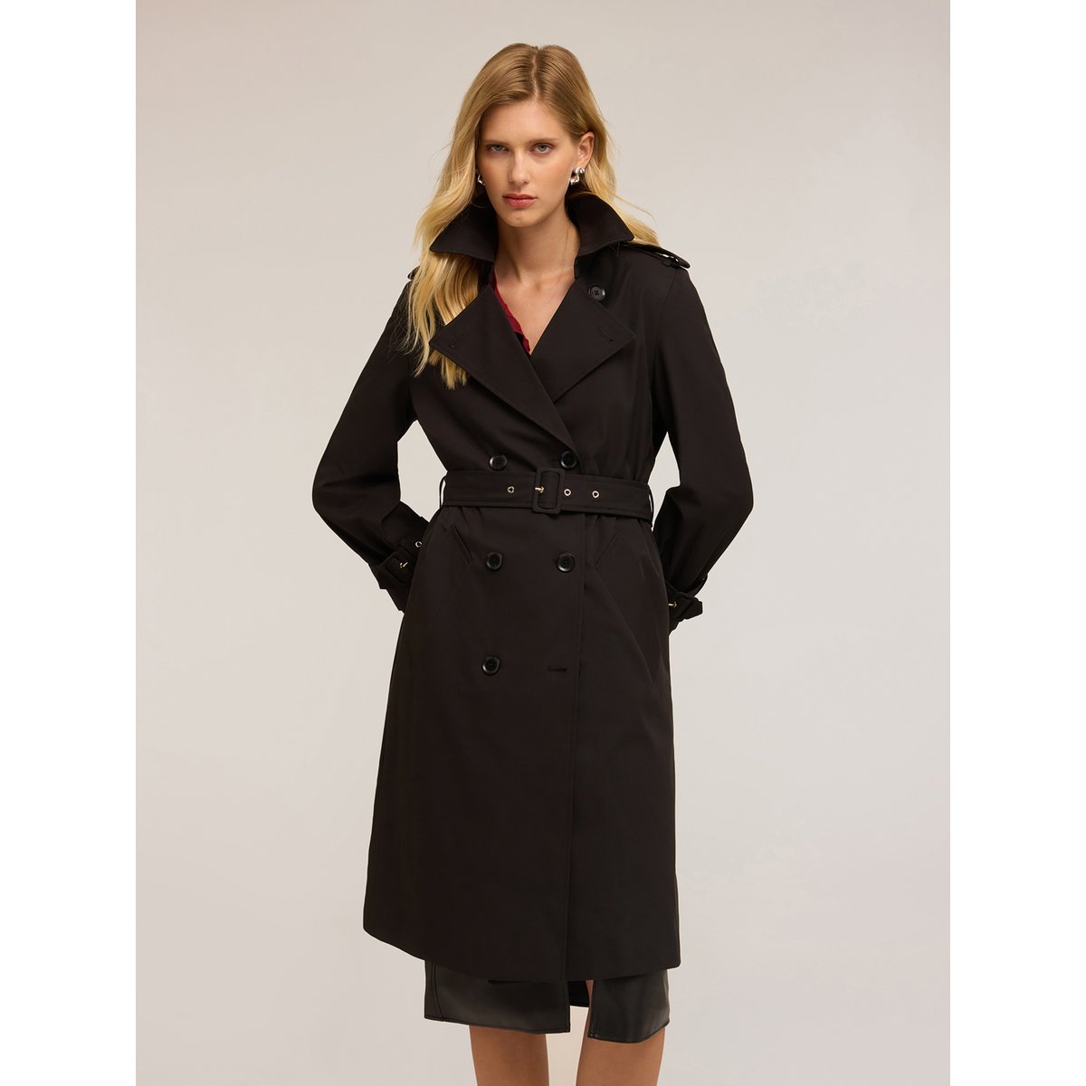 Trench-coat croisé en tissu technique noir, MOTIVI