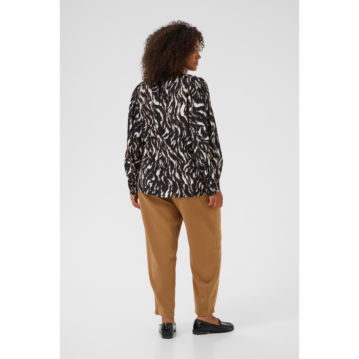 Blouse à manches longues noir/marron animalier, KAFFE CURVE