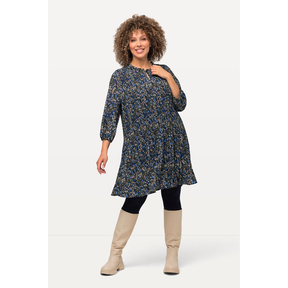Robe courte plissée avec manches marine, ULLA POPKEN