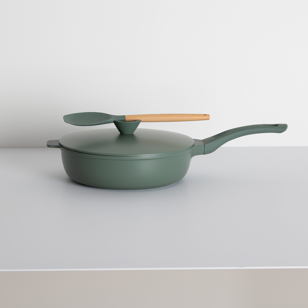 Sauteuse 28cm en fonte d'aluminium avec panier vapeur ALURO vert olive, 5FIVE SIMPLY SMART
