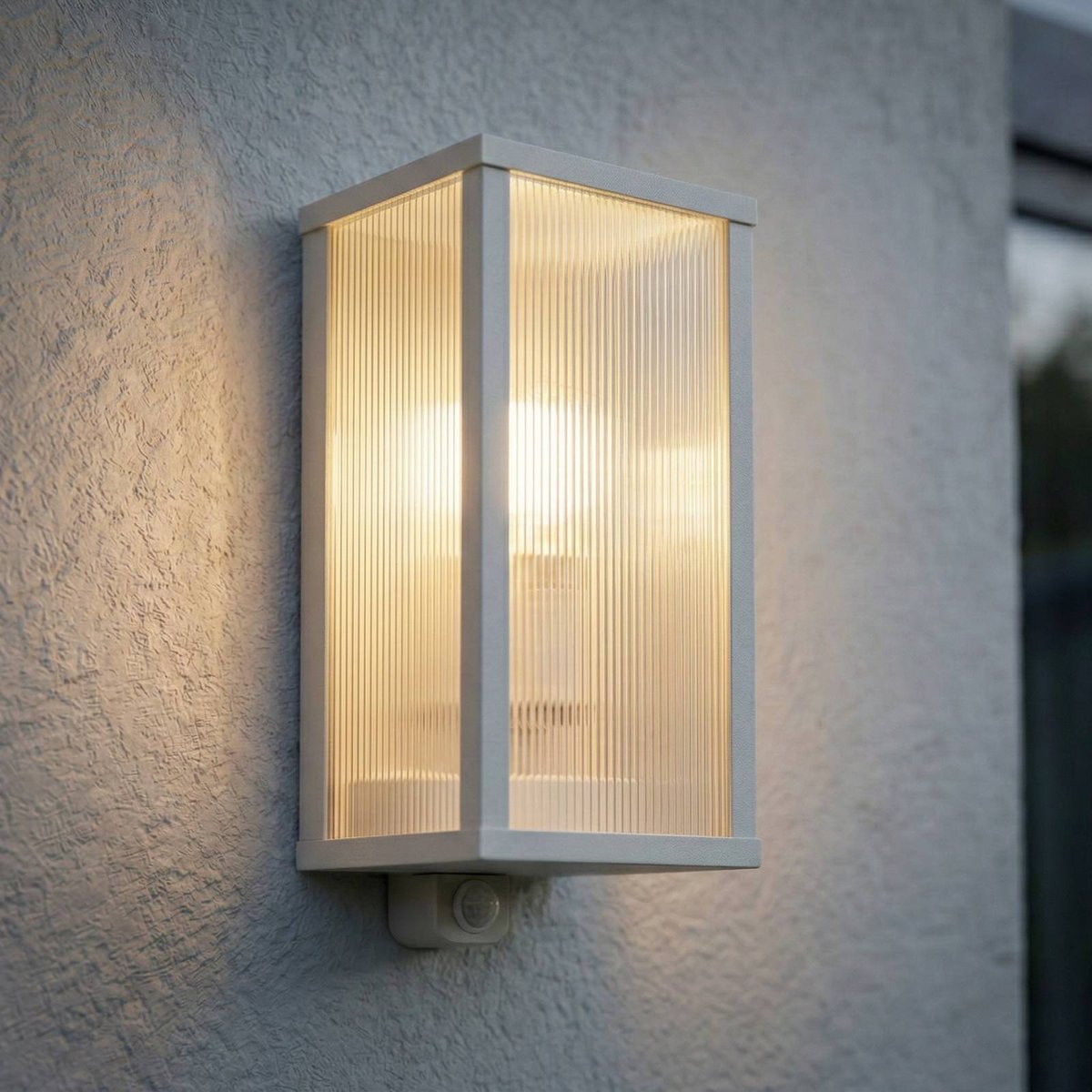 Applique extérieure en aluminium moderne gris, transparent et strié, LINDBY