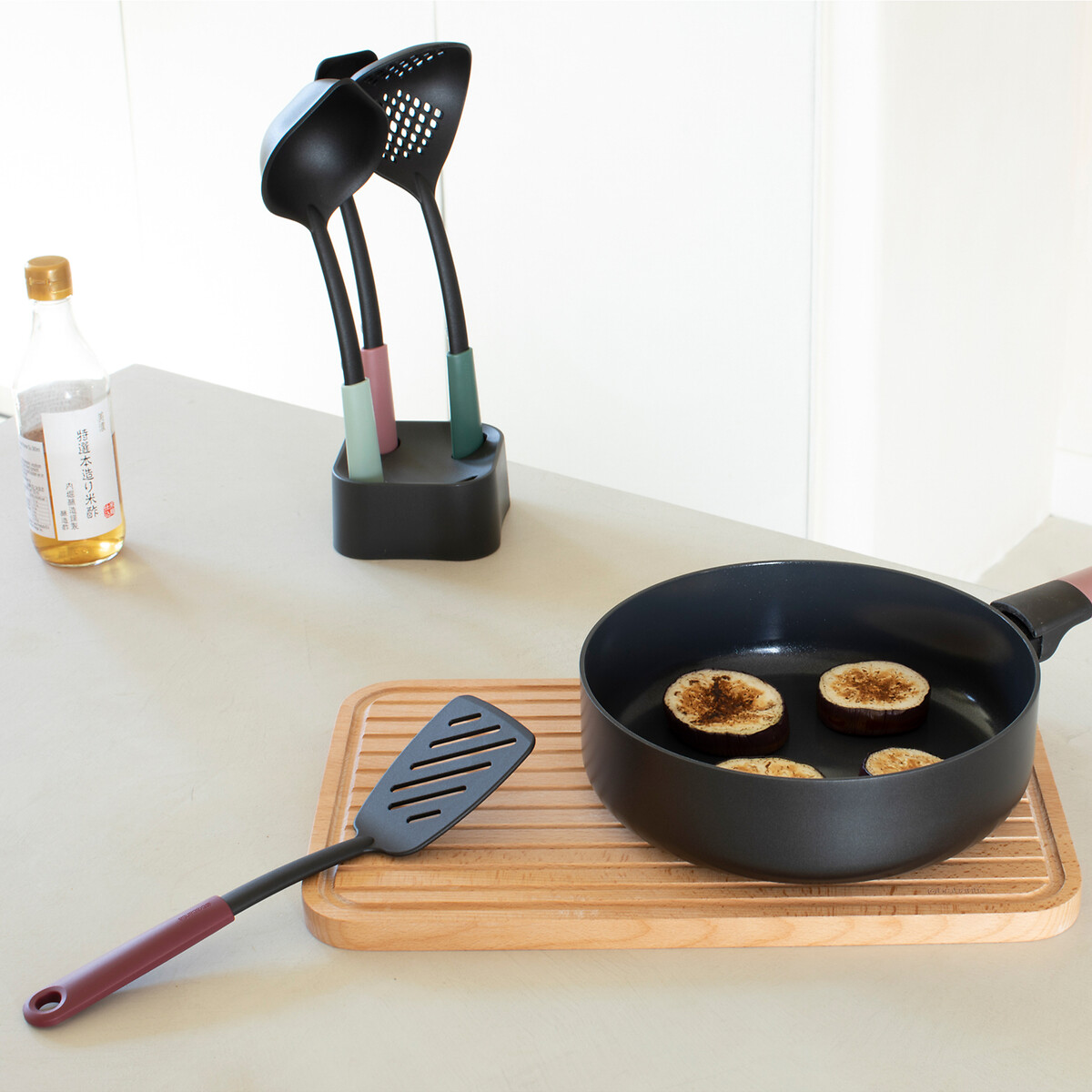 Kitchen Utensils Set plus Stand, TASTY+ multi-coloured, BRABANTIA