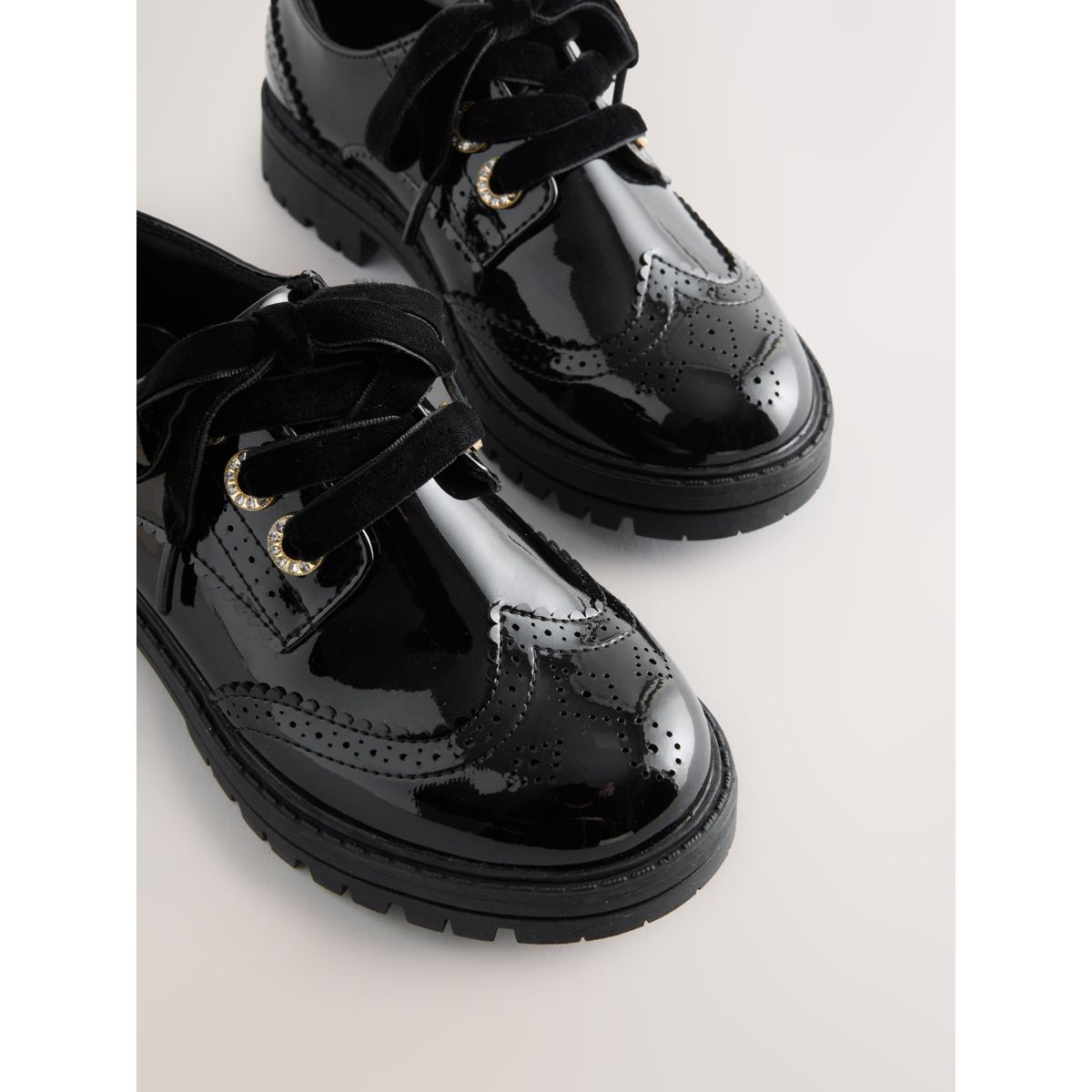 Chaussures richelieu d’école à lacets noir, NEXT