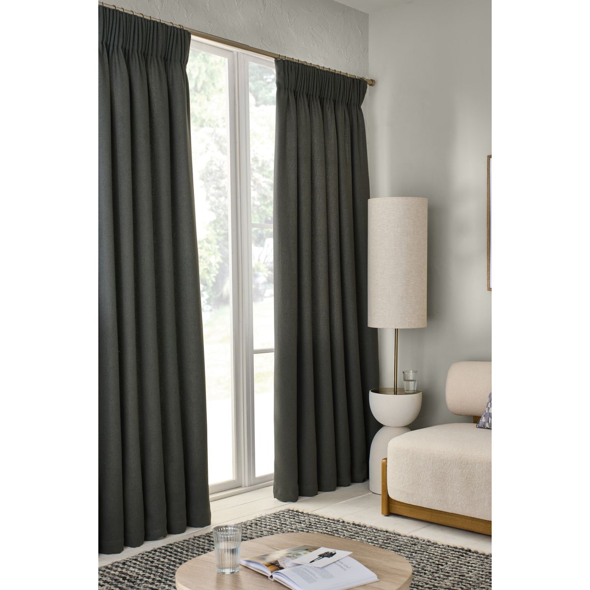 Rideaux à plis en lin mélangé tissé et doux gris anthracite, NEXT
