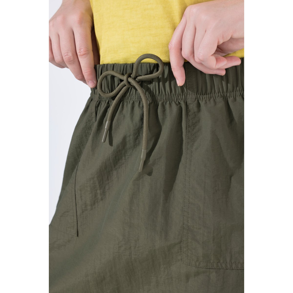 Jupe midi cargo, coupe A, poches cargo gris olive, ULLA POPKEN