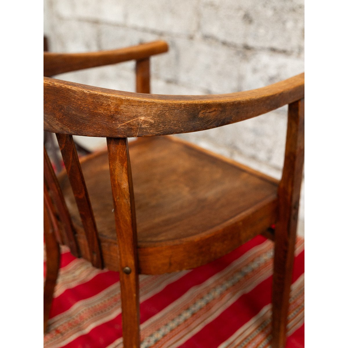 Fauteuil administratif en bois Ernest N°1503 - Bon état marron, DEBONGOUT