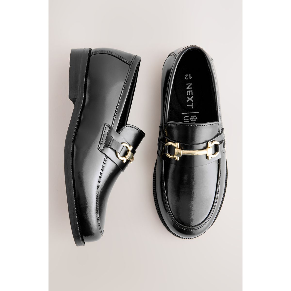 Mocassins en cuir noir avec quincaillerie dorée, NEXT