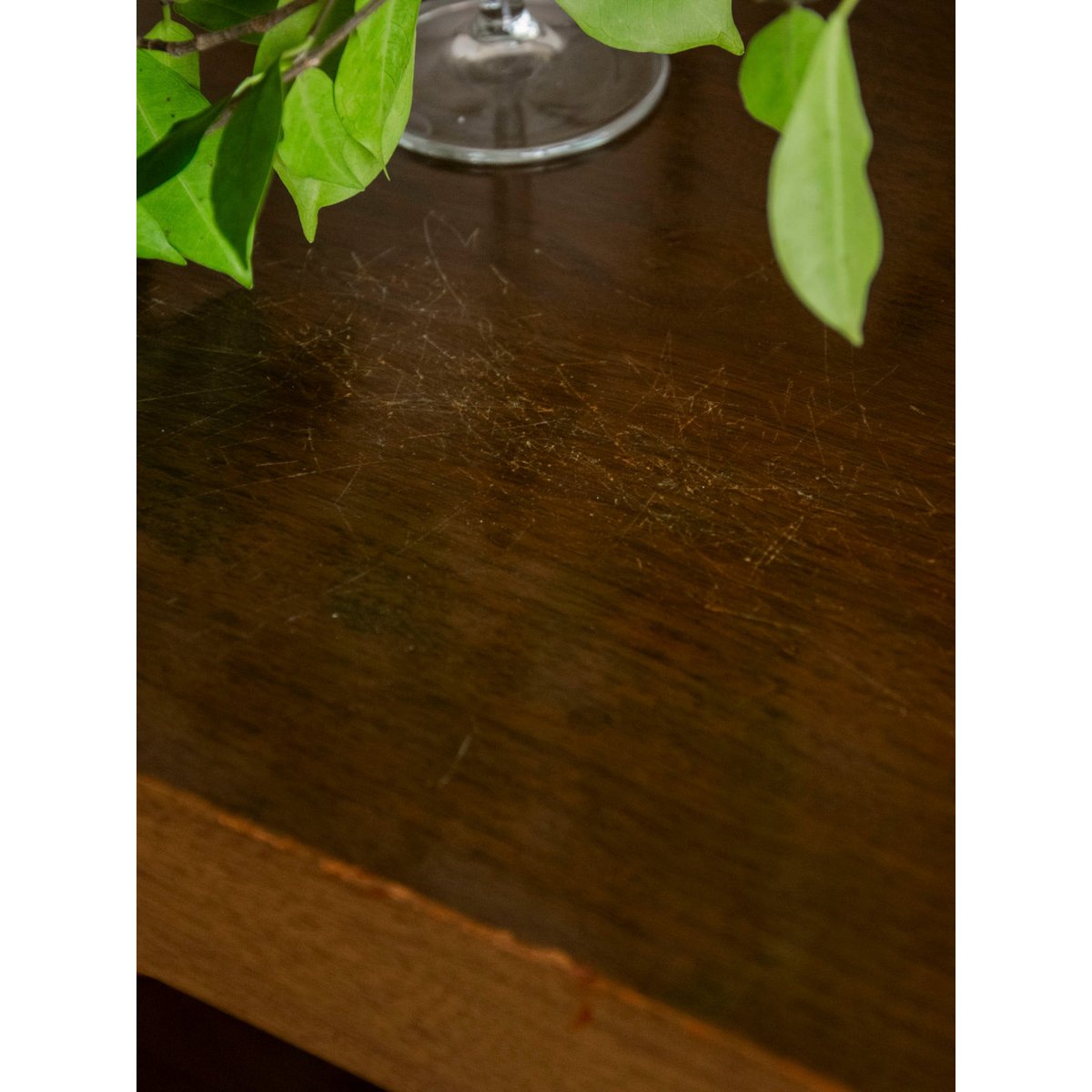 Vitrine en bois plaqué Victoria N°1303 - Bon état bois foncé, DEBONGOUT