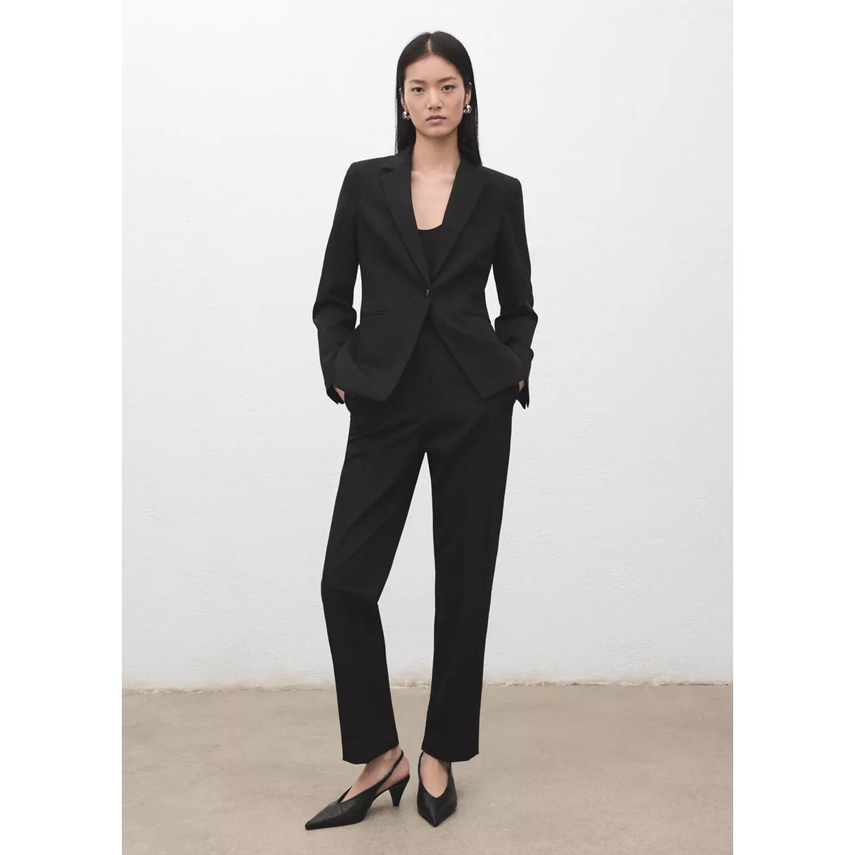 Blazer costume cintré noir, MANGO