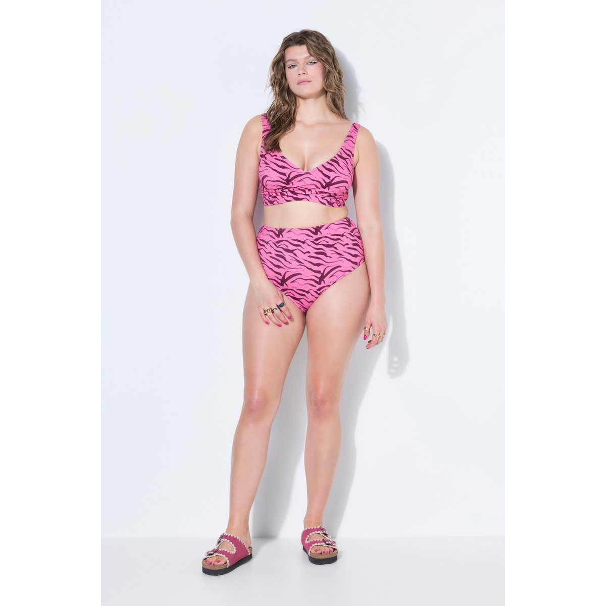 Bikini, imprimé zèbre, poitrine drapée rose vif, STUDIO UNTOLD