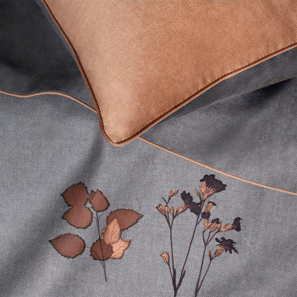 Taie d'oreiller en satin de coton bleu, MIDNIGHT FLOWERS multicolore, BOSS HOME