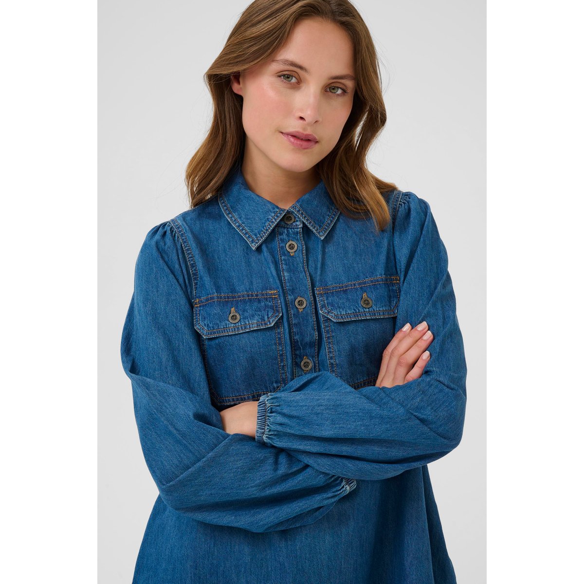 Robe bleu foncé lavé, CULTURE