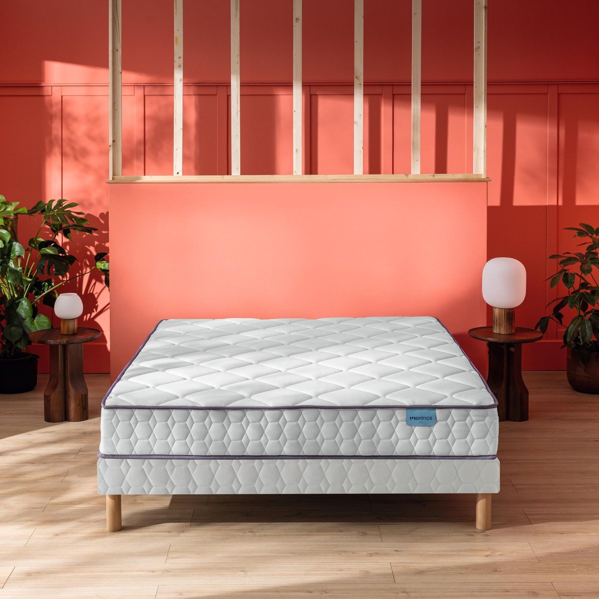 Ensemble matelas ressorts et mémoire de forme CHEER BED, sommier TWIST et pieds blanc, MERINOS