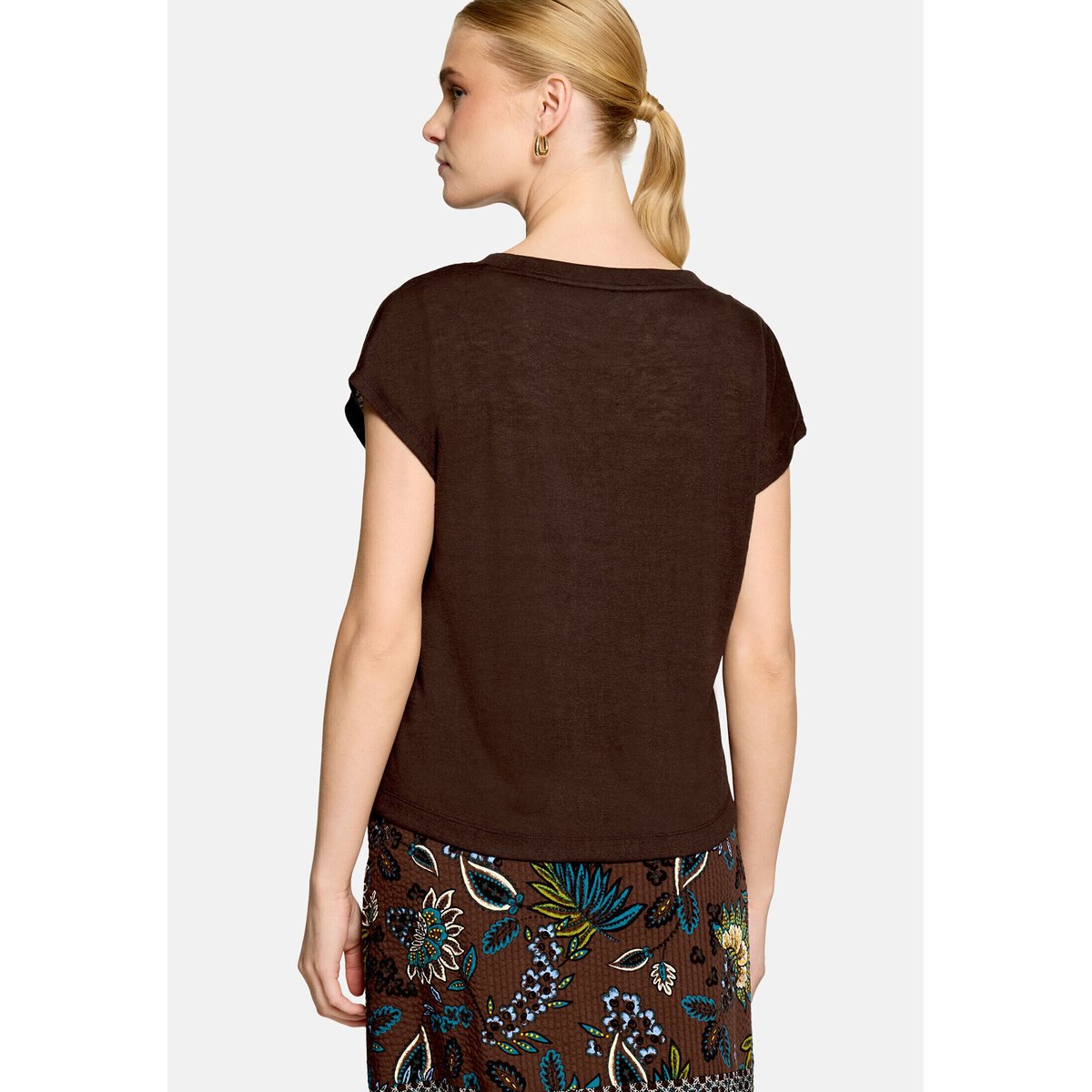 T-shirt à manches courtes à encolure en v chocolate plum, ZERO
