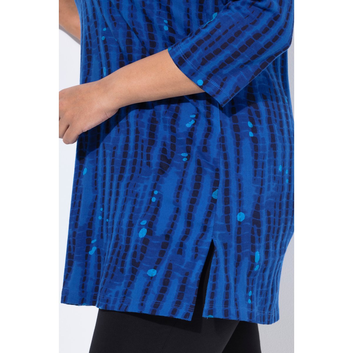 T-shirt long, manches 3/4 et décolleté en V bleu roi, ULLA POPKEN