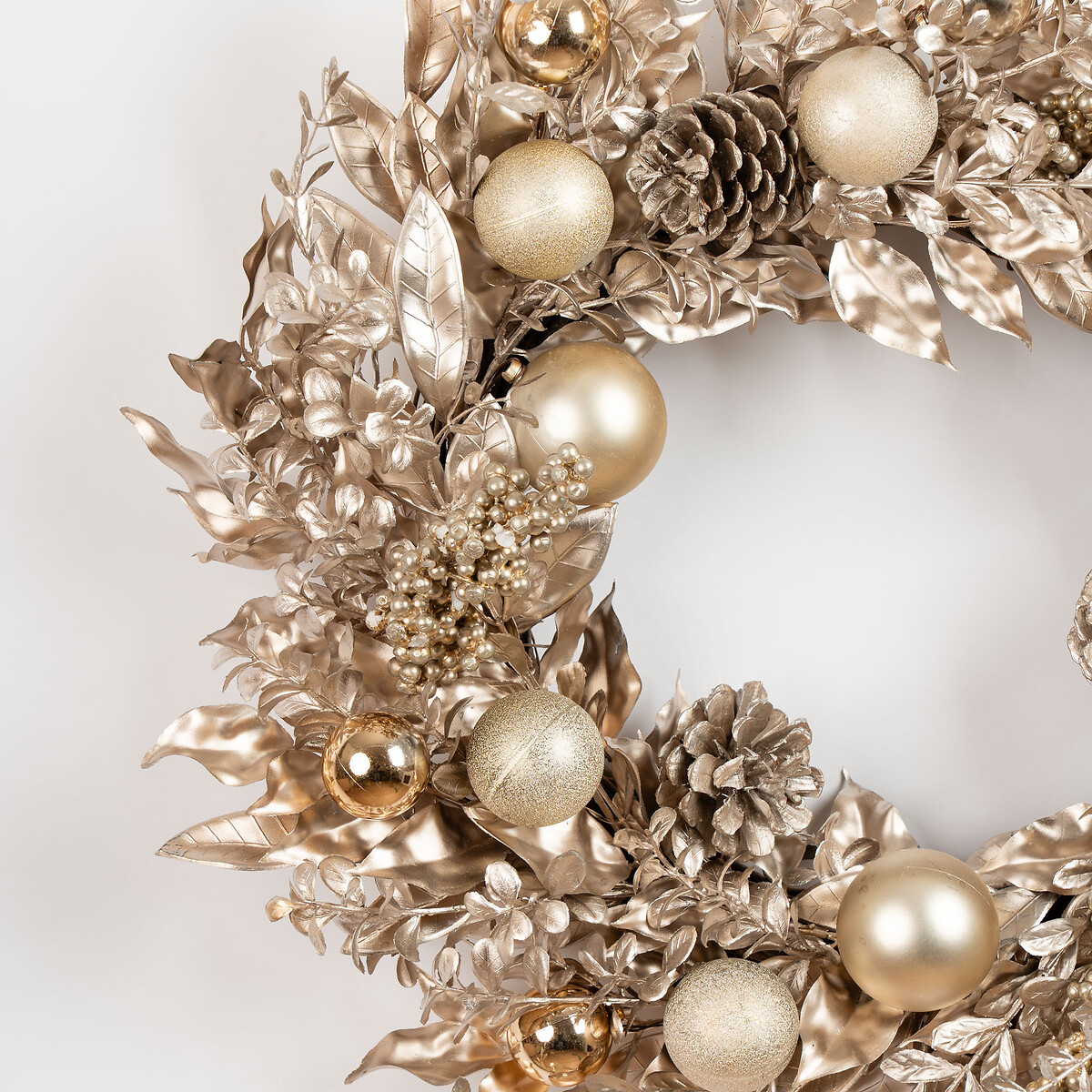 61cm Gold Foliage & Bauble Wreath gold-coloured, SO'HOME
