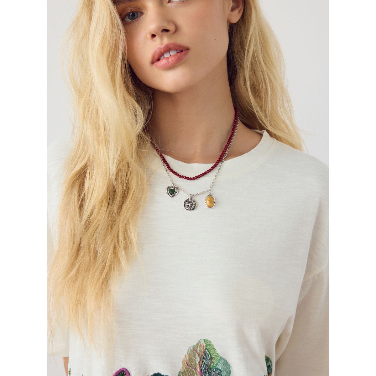 T-shirt à manches courtes avec légumes brodés écru, NEXT