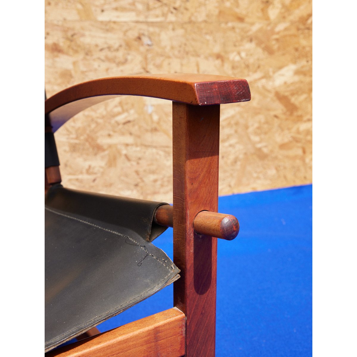 Paire de fauteuils designer en cuir Jakob N°1273 - Bon état bois foncé, DEBONGOUT