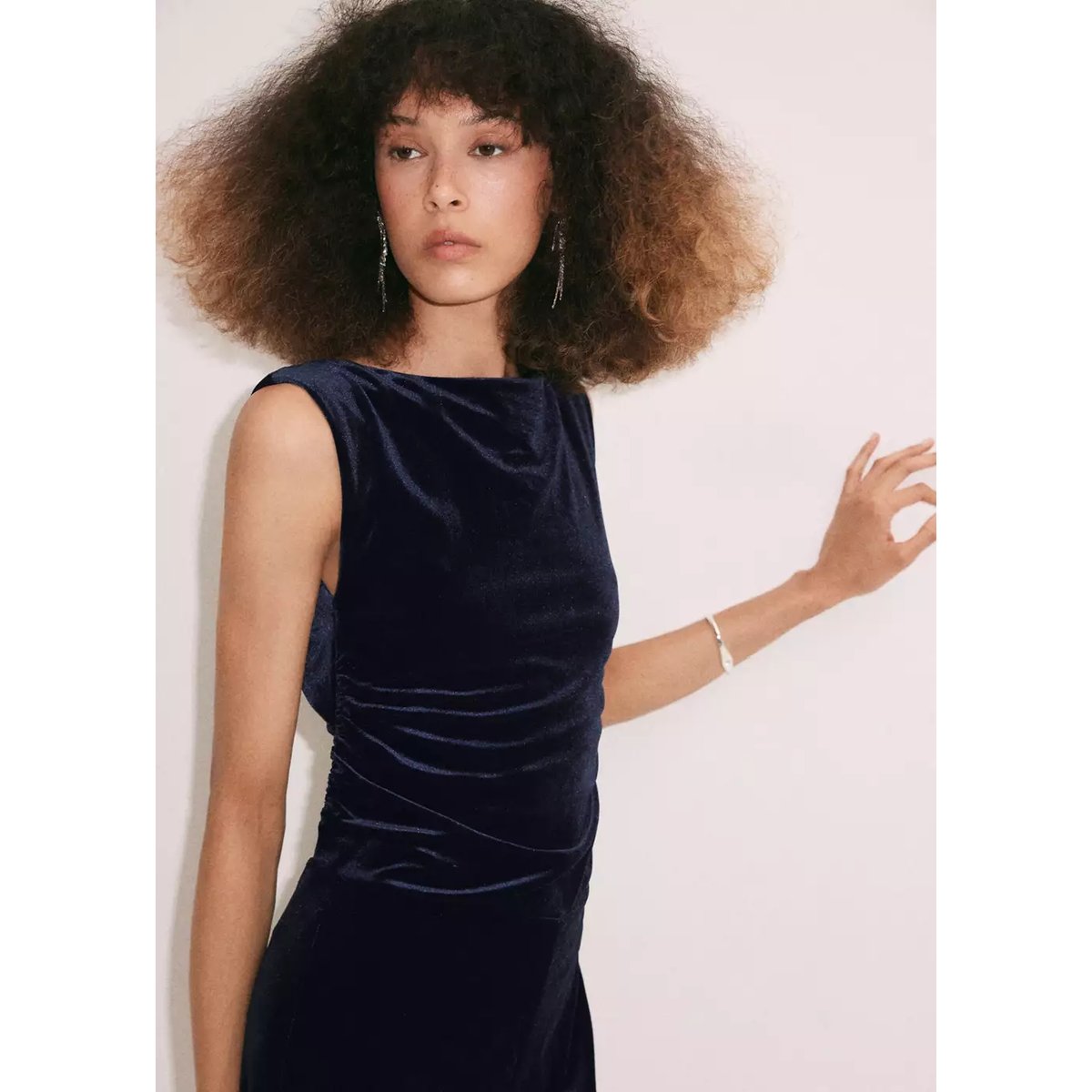 Combinaison en velours dos nu bleu nuit, MANGO